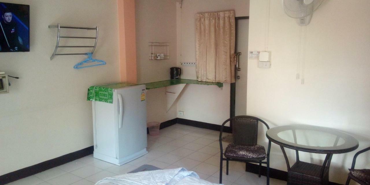 M & A Guesthouse Хуа Хин Экстерьер фото