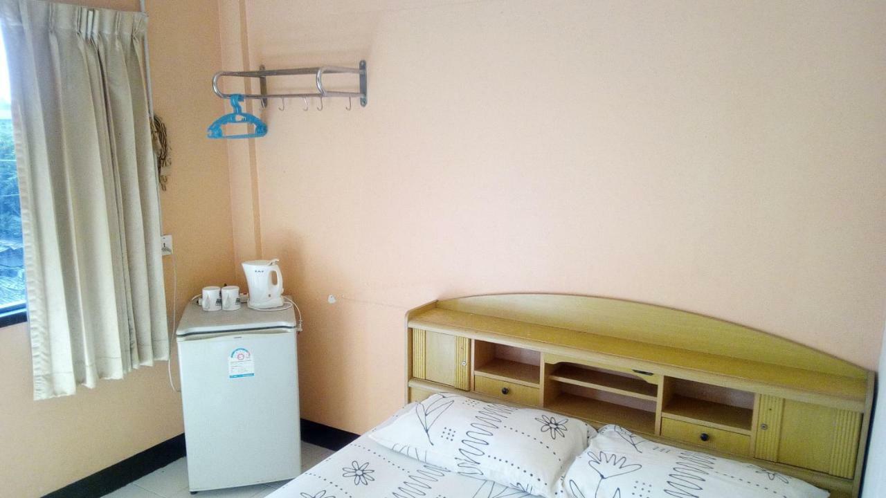 M & A Guesthouse Хуа Хин Экстерьер фото