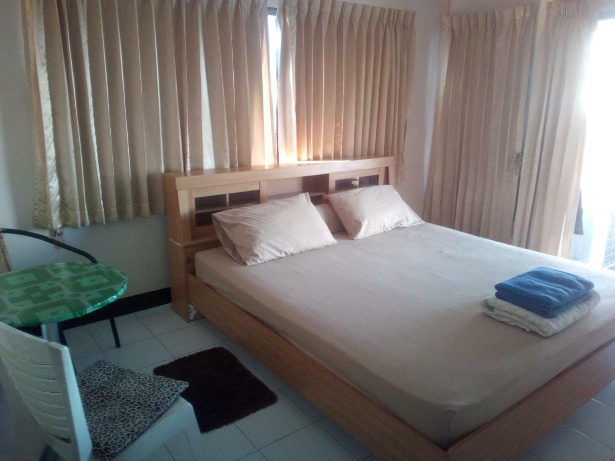 M & A Guesthouse Хуа Хин Экстерьер фото